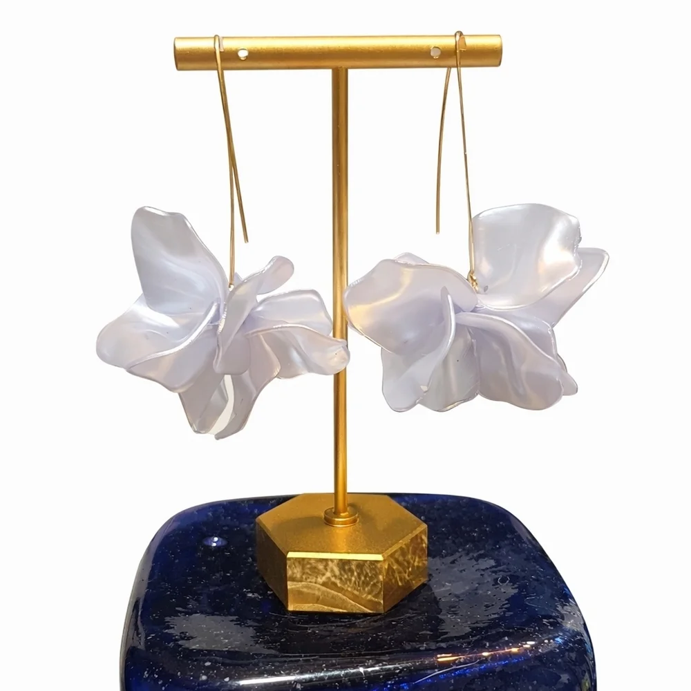 Boho Rose Petal Resin Earrings - Picture 3 of 4